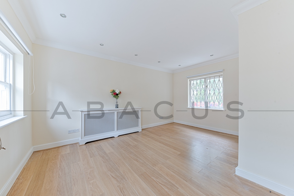 2 Bedroom Flat to rent in St John's Wood, London, NW6
