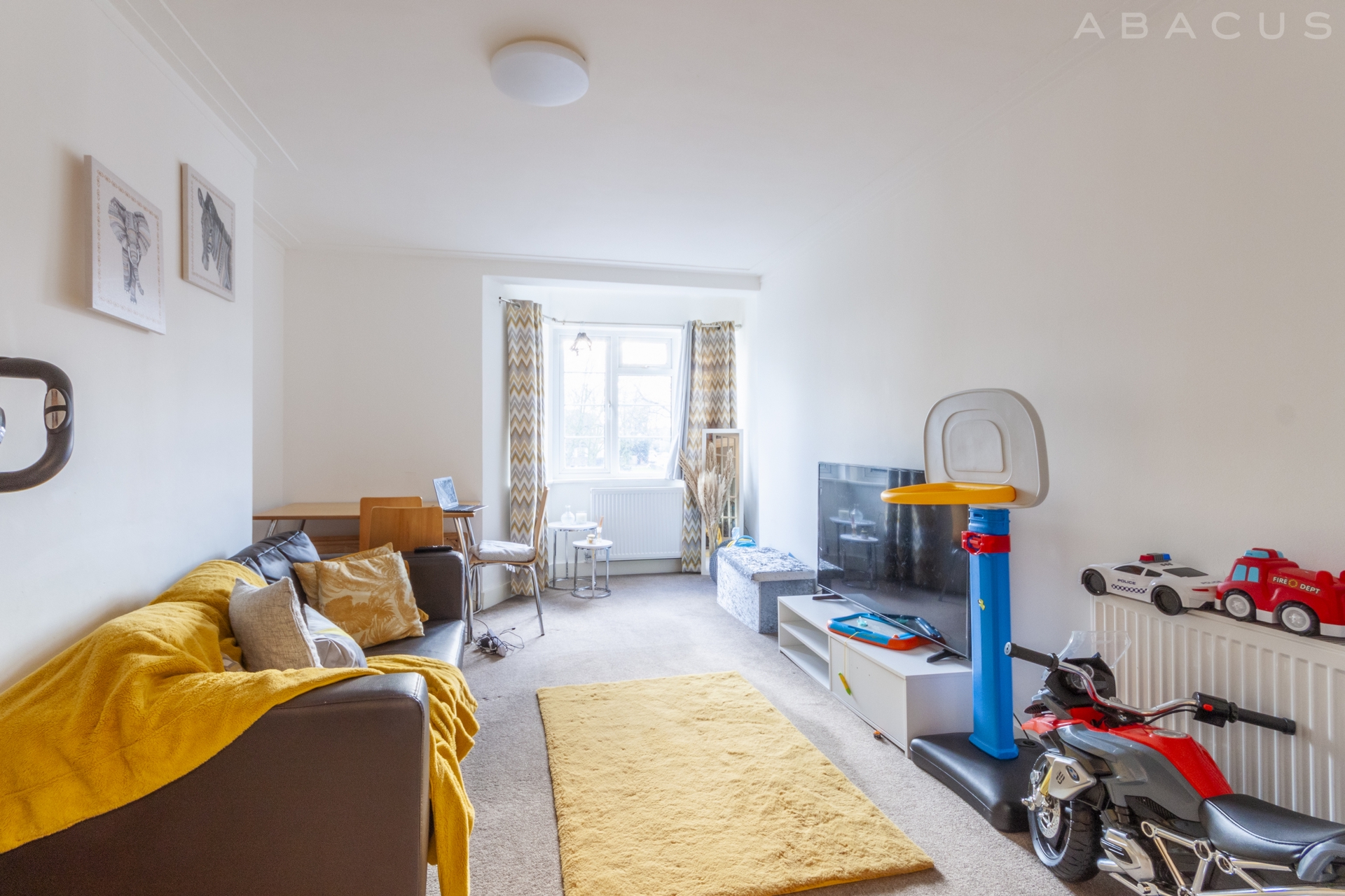 2 Bedroom Flat to rent in Kilburn, London, NW2