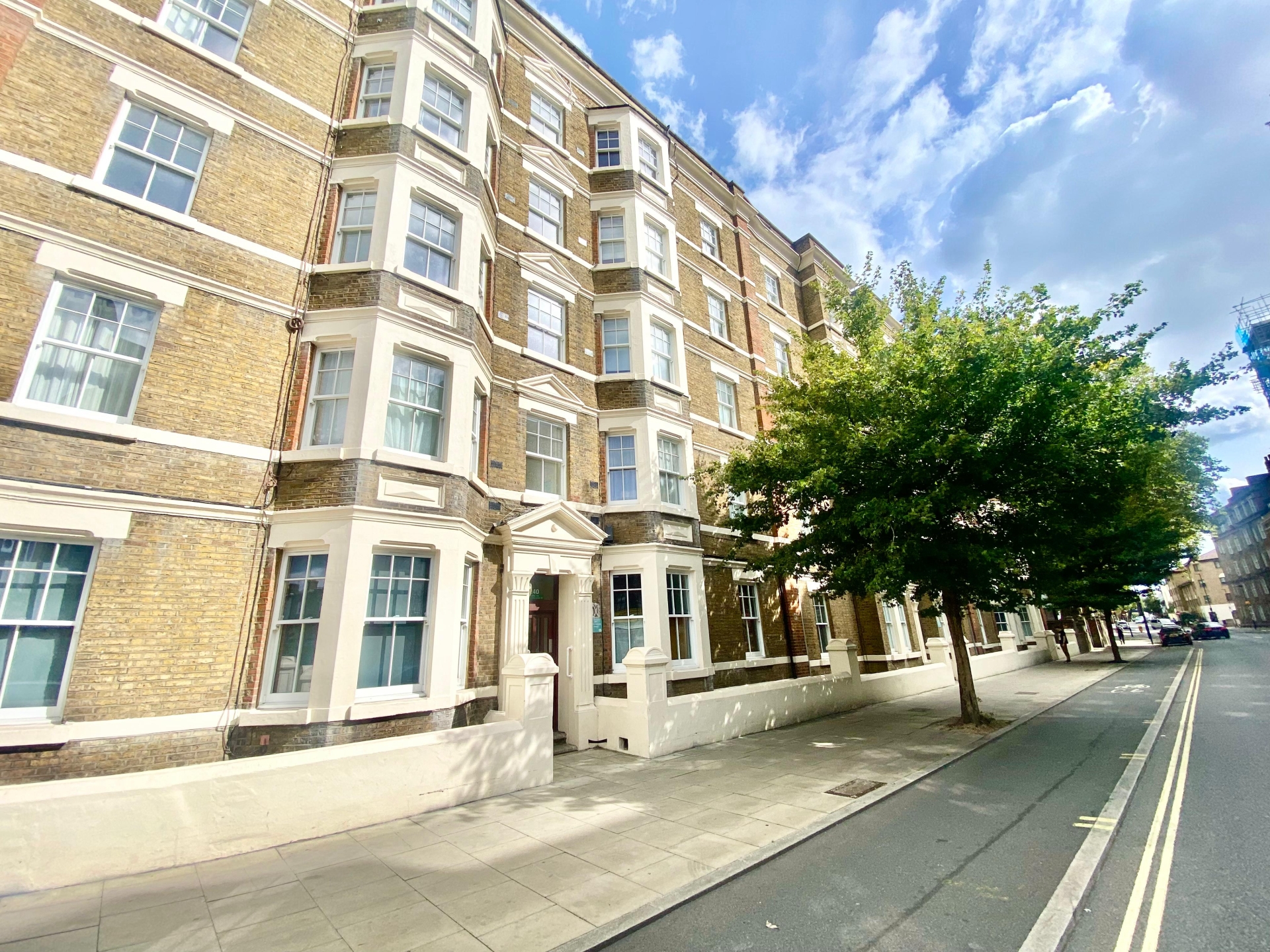 2 Bedroom Flat to rent in , London, NW1
