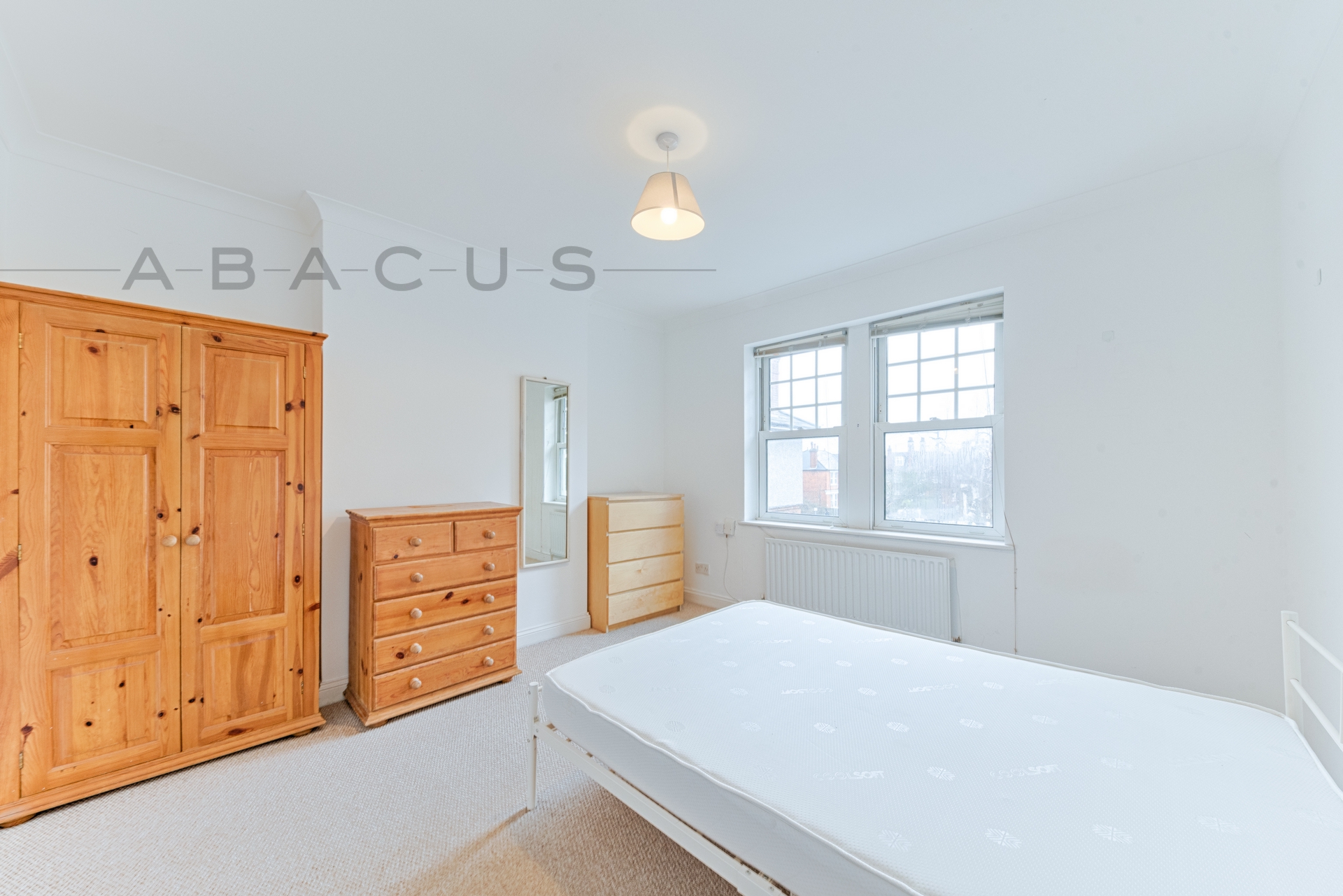 3 Bedroom Flat to rent in Grange Road, Willesden Green, London, NW10