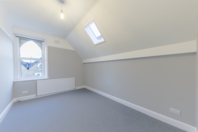 2 Bedroom Flat to rent in Victoria Road, Queens Park, London, NW6