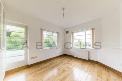 1 Bedroom Flat to rent in Ossulton Way, Hampstead Garden Suburb, London, N2