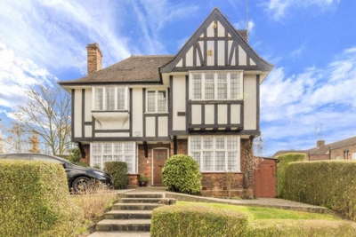 1 Bedroom Flat to rent in Ossulton Way, Finchley, London, N2