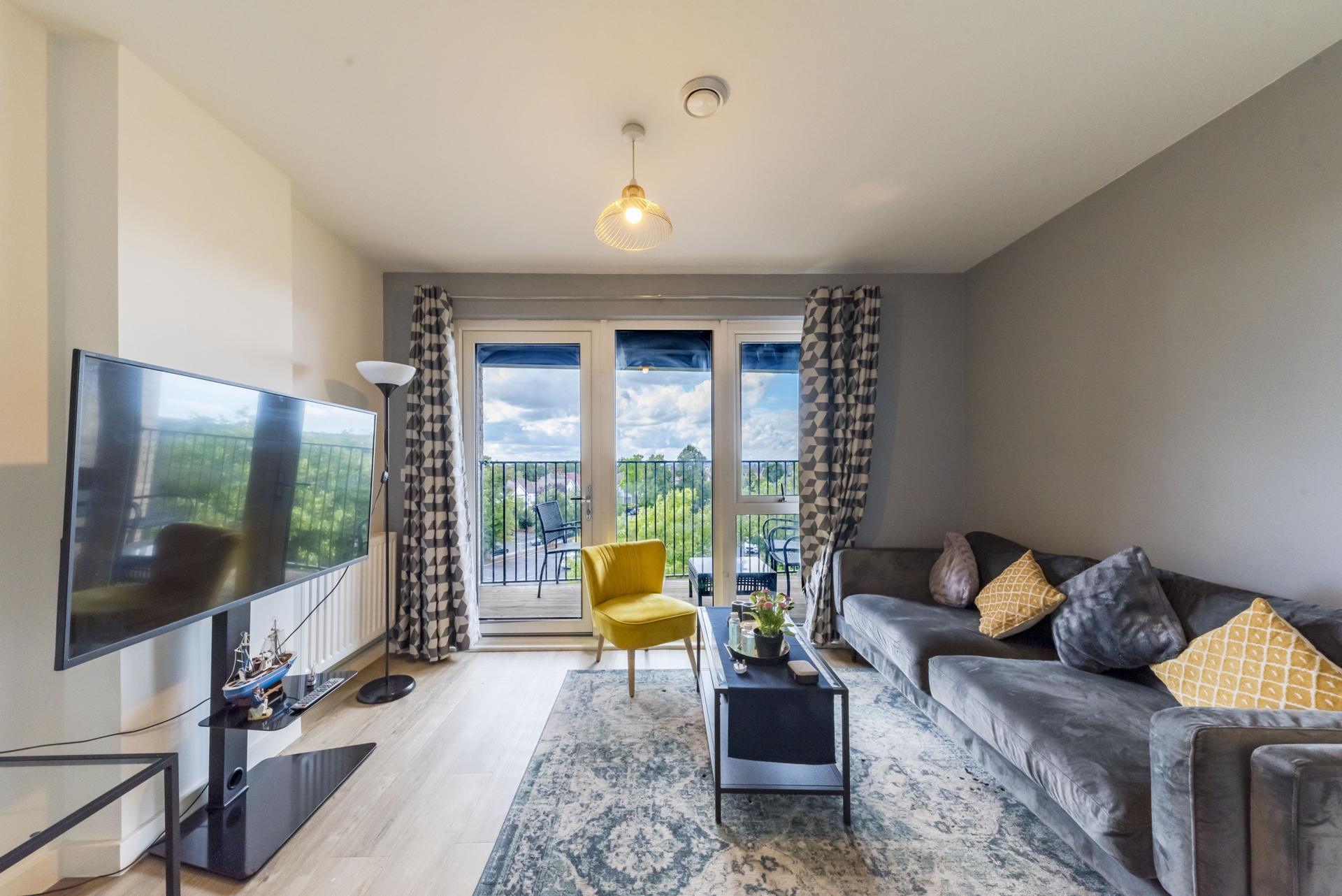 2 Bedroom Flat to rent in Cricklewood, London, NW2