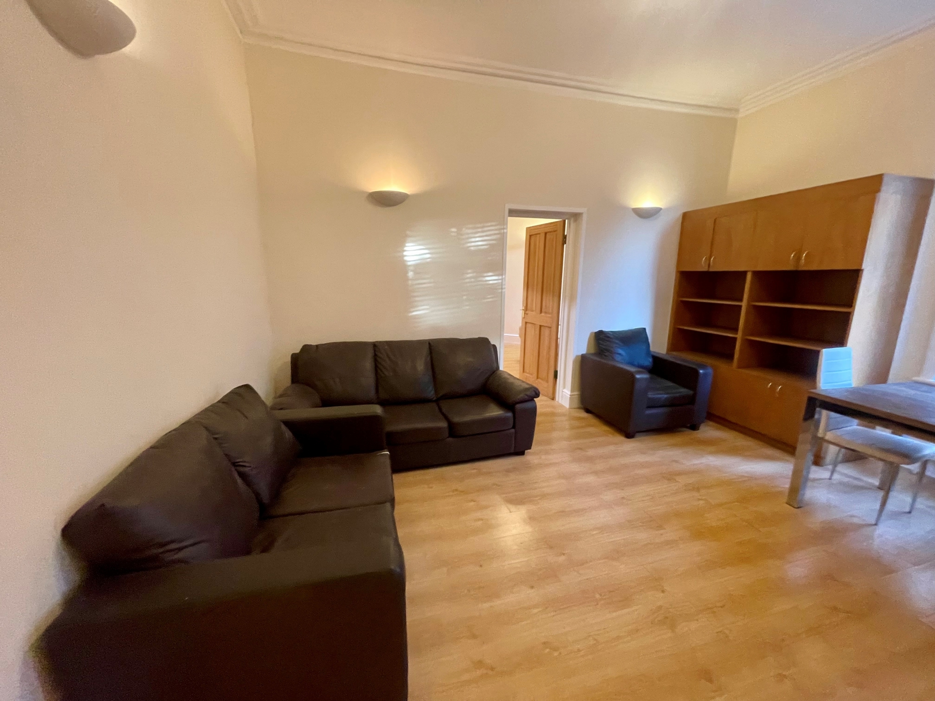 3 Bedroom Flat to rent in Kings Gardens, West Hampstead, London, NW6