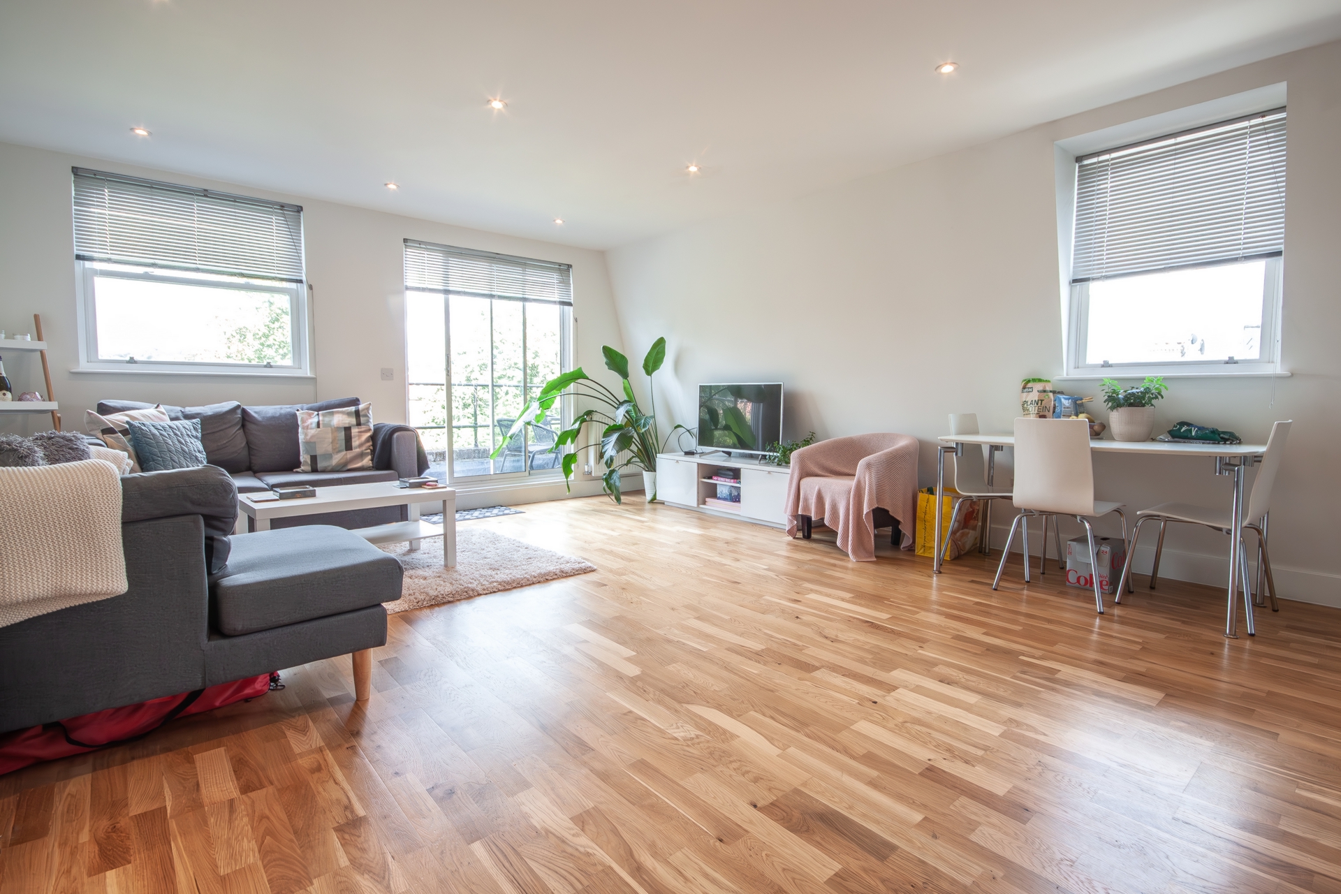 3 Bedroom Flat to rent in West Hampstead, London, NW6