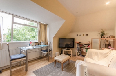 2 Bedroom Flat to rent in Fordwych Road, West Hampstead, London, NW2