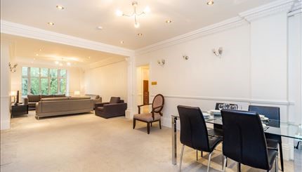 4 Bedroom Flat to rent in Park Road, Regents Park, London, NW8