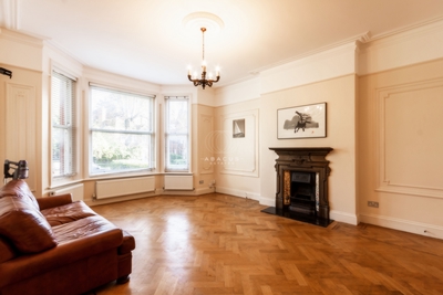 1 Bedroom Flat to rent in Frognal Lane, Hampstead, London, NW3