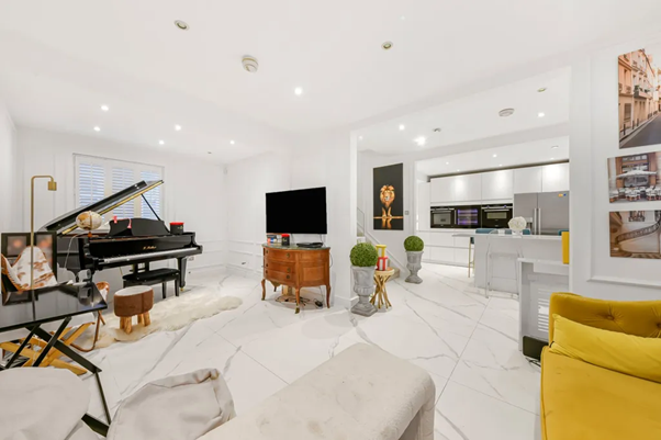 4 Bedroom House to rent in South Hampstead, London, NW6