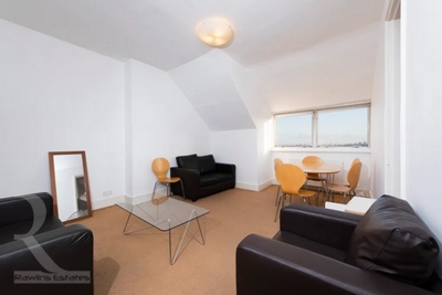 1 Bedroom Flat to rent in Church Crescent, Muswell Hill, London, N10