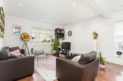2 Bedroom Flat to rent in Neale Close, East Finchley, London, N2