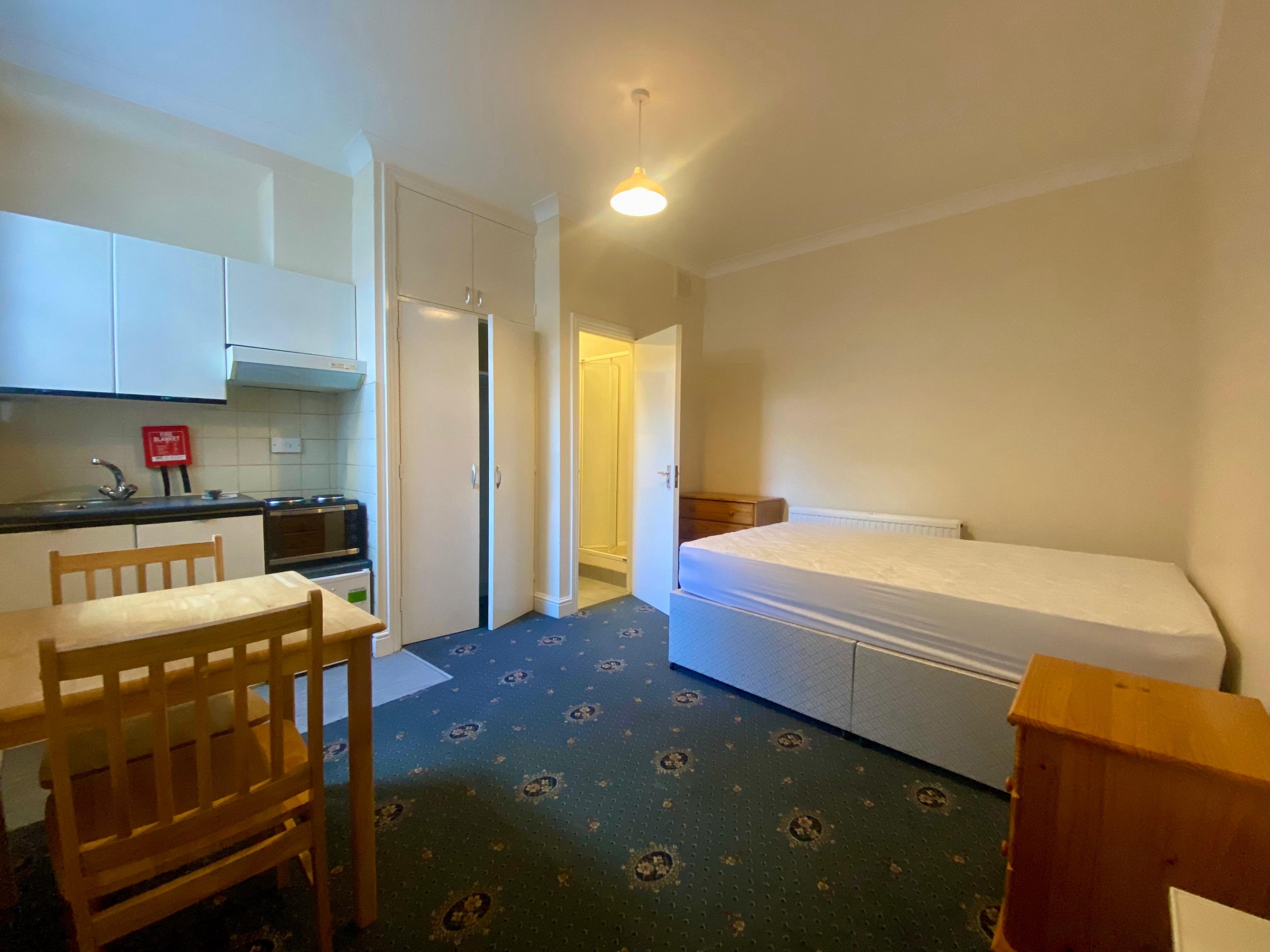 1 Bedroom Room To Let to rent in Monson Road, London, NW10