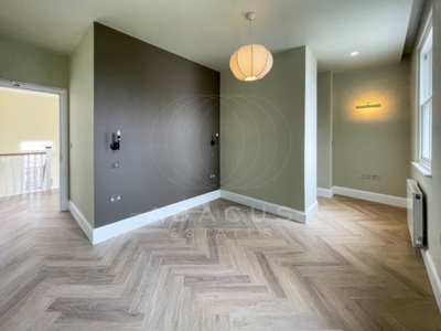 3 Bedroom Flat to rent in Fairhazel Gardens, West Hampstead, London, NW6