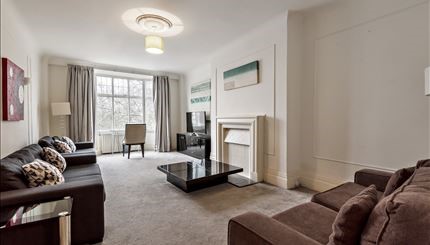 5 Bedroom Flat to rent in Regents Park, London, NW8