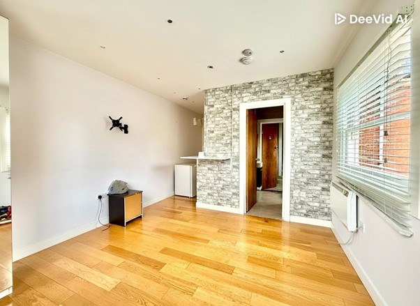 Room To Let to rent in , London, NW6