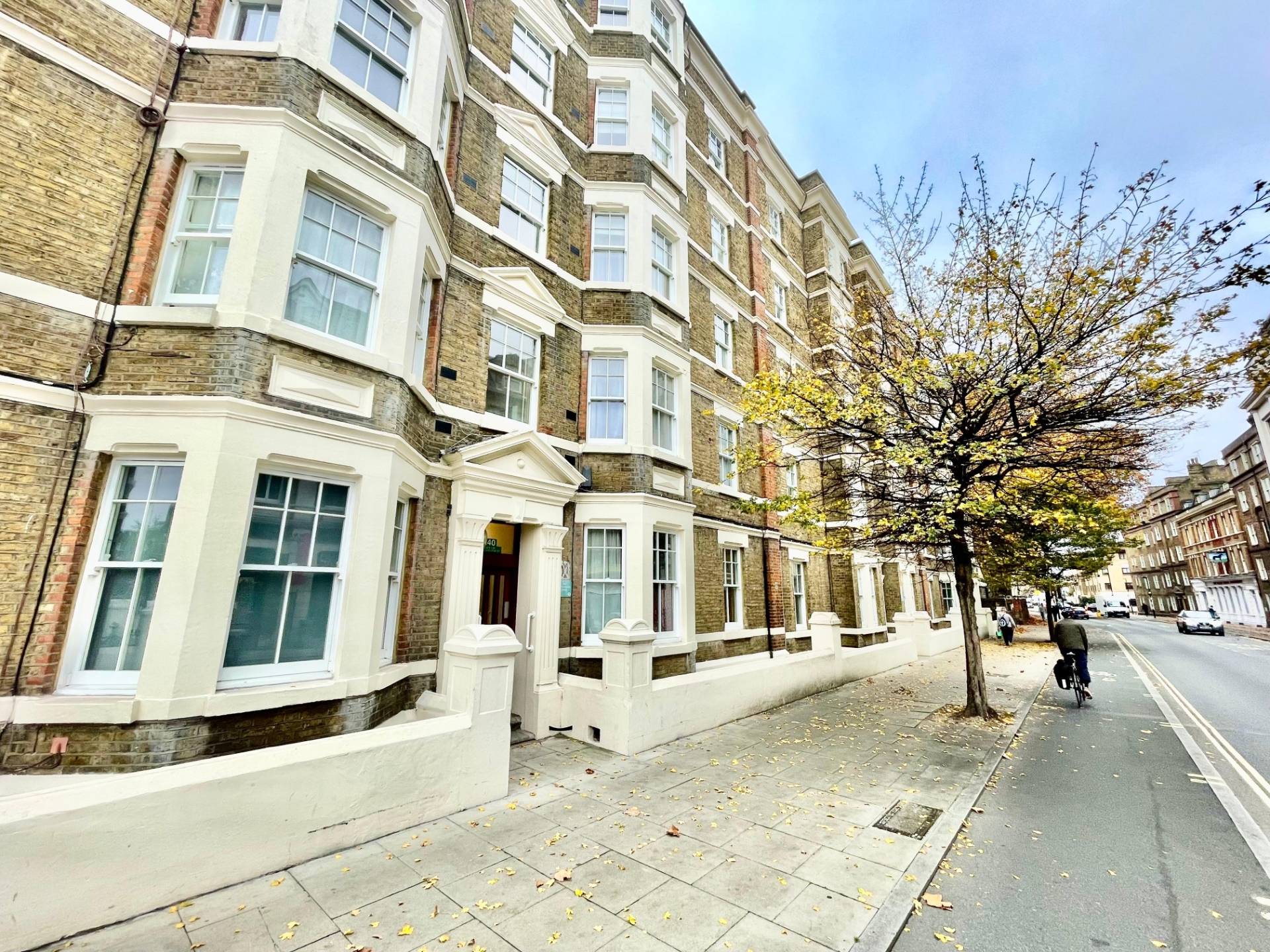 2 Bedroom Flat to rent in Royal College Street, Camden, London, NW1