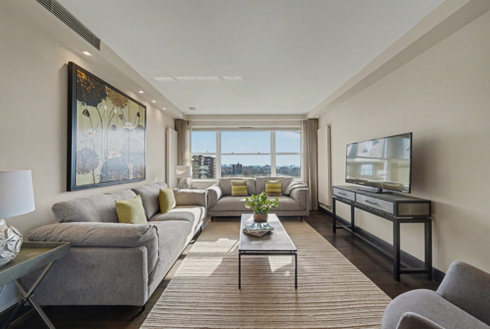 3 Bedroom Apartment to rent in St Johns Wood, London, NW8