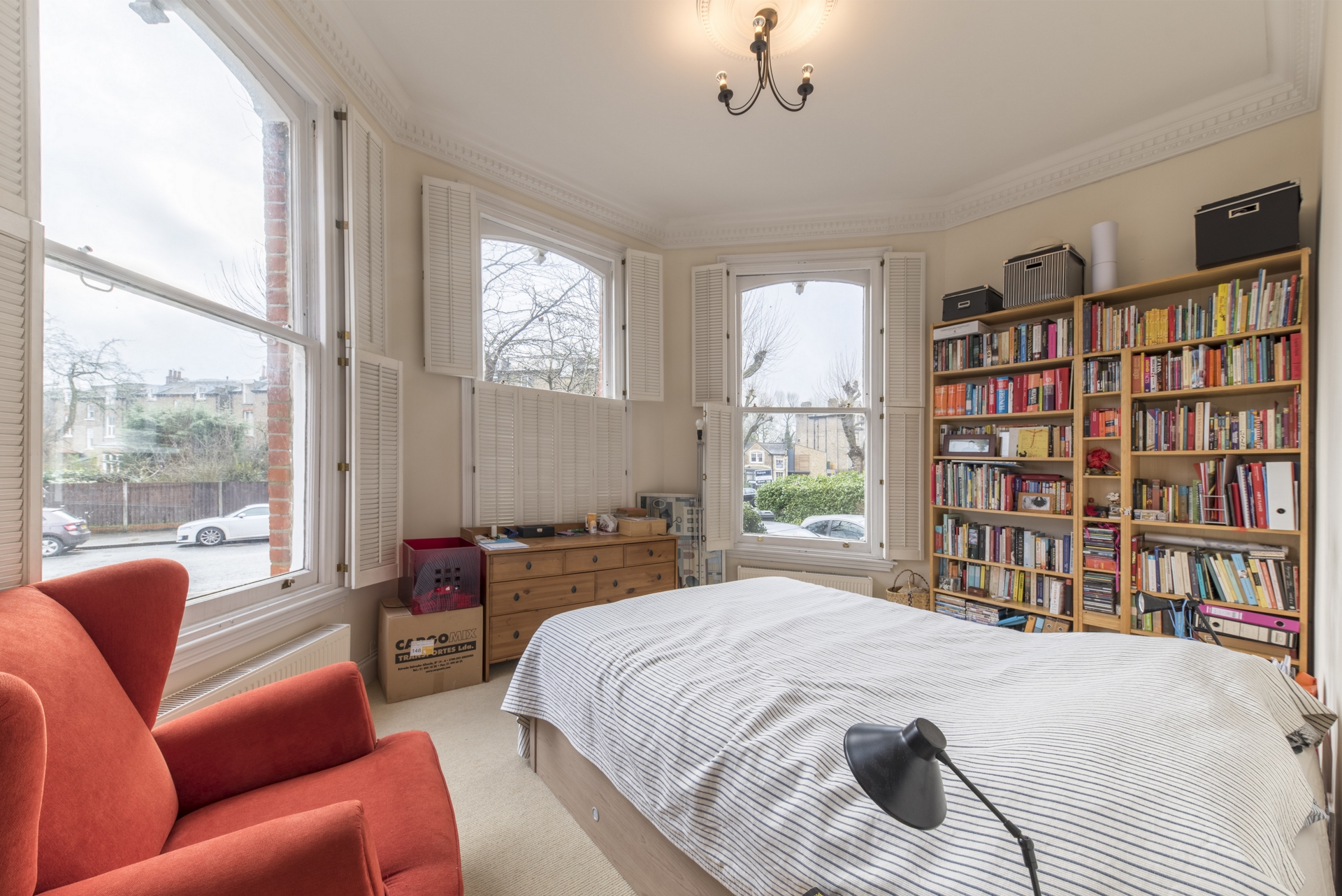 3 Bedroom Flat to rent in Willesden, London, NW2