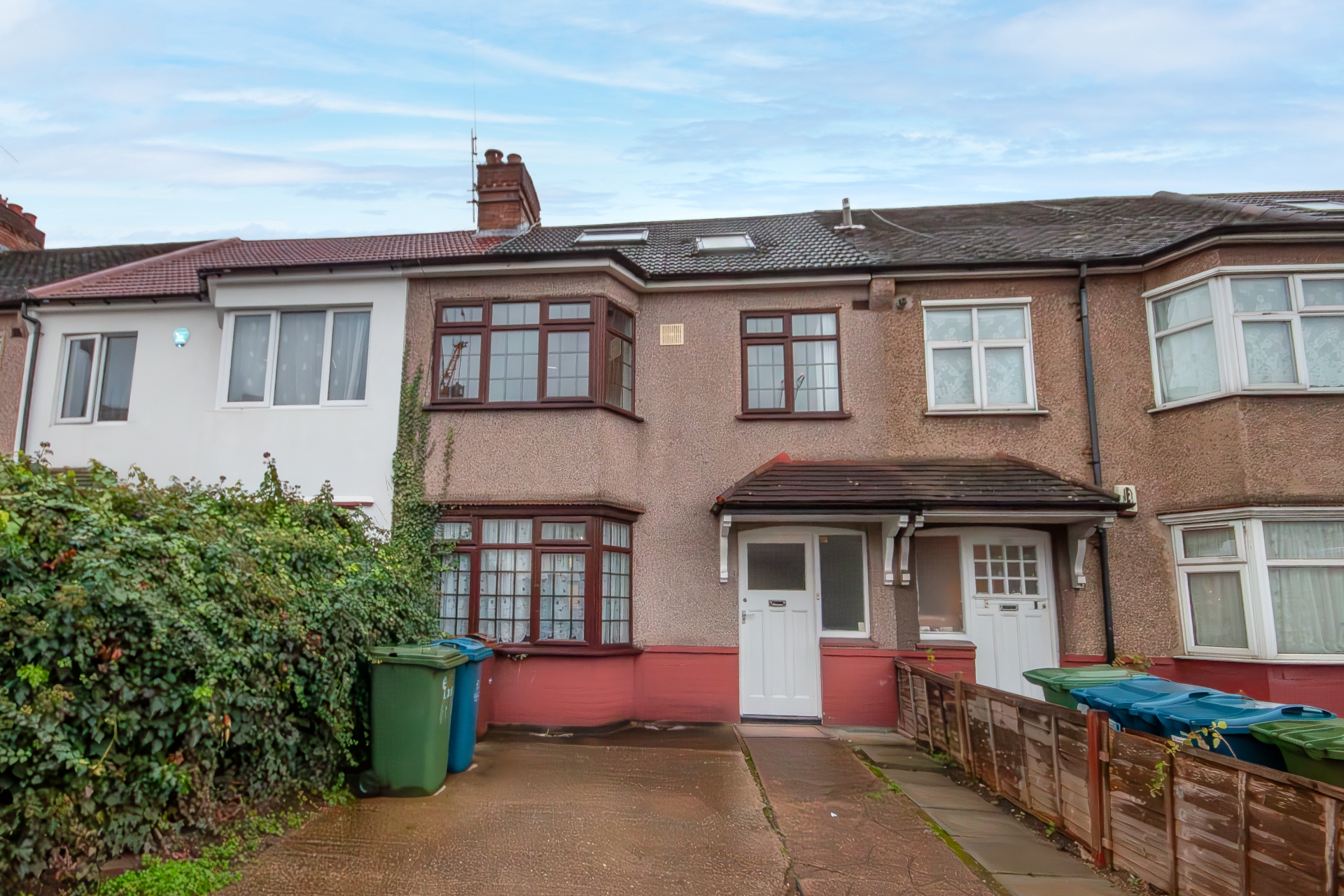 5 Bedroom House to rent in Harrow, London, HA1