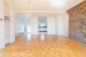 4 Bedroom Maisonette to rent in Regents Park Road, Primrose Hill, London, NW1