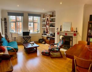 3 Bedroom Apartment to rent in Glenmore Road, Belsize Park, London, NW3