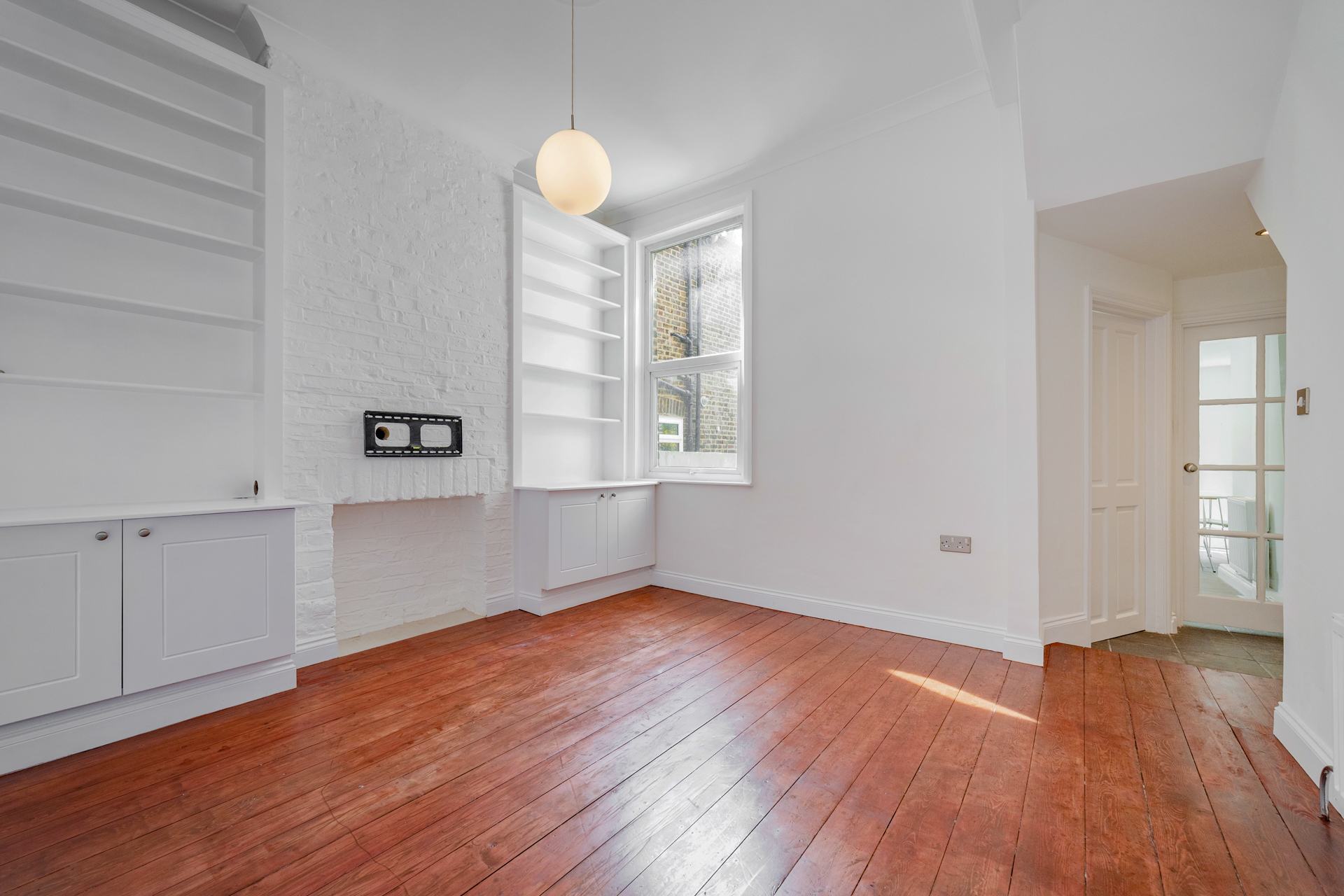 1 Bedroom Apartment to rent in West Hampstead, London, NW6
