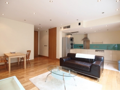 1 Bedroom Flat to rent in Arlington Road, Camden, London, NW1
