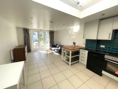 3 Bedroom House to rent in Poynton Road, Tottenham, London, N17