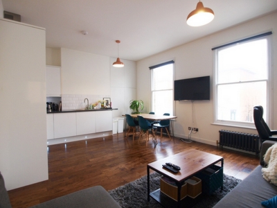 1 Bedroom Flat to rent in Shaftsbury Road, Finsbury Park, London, N19