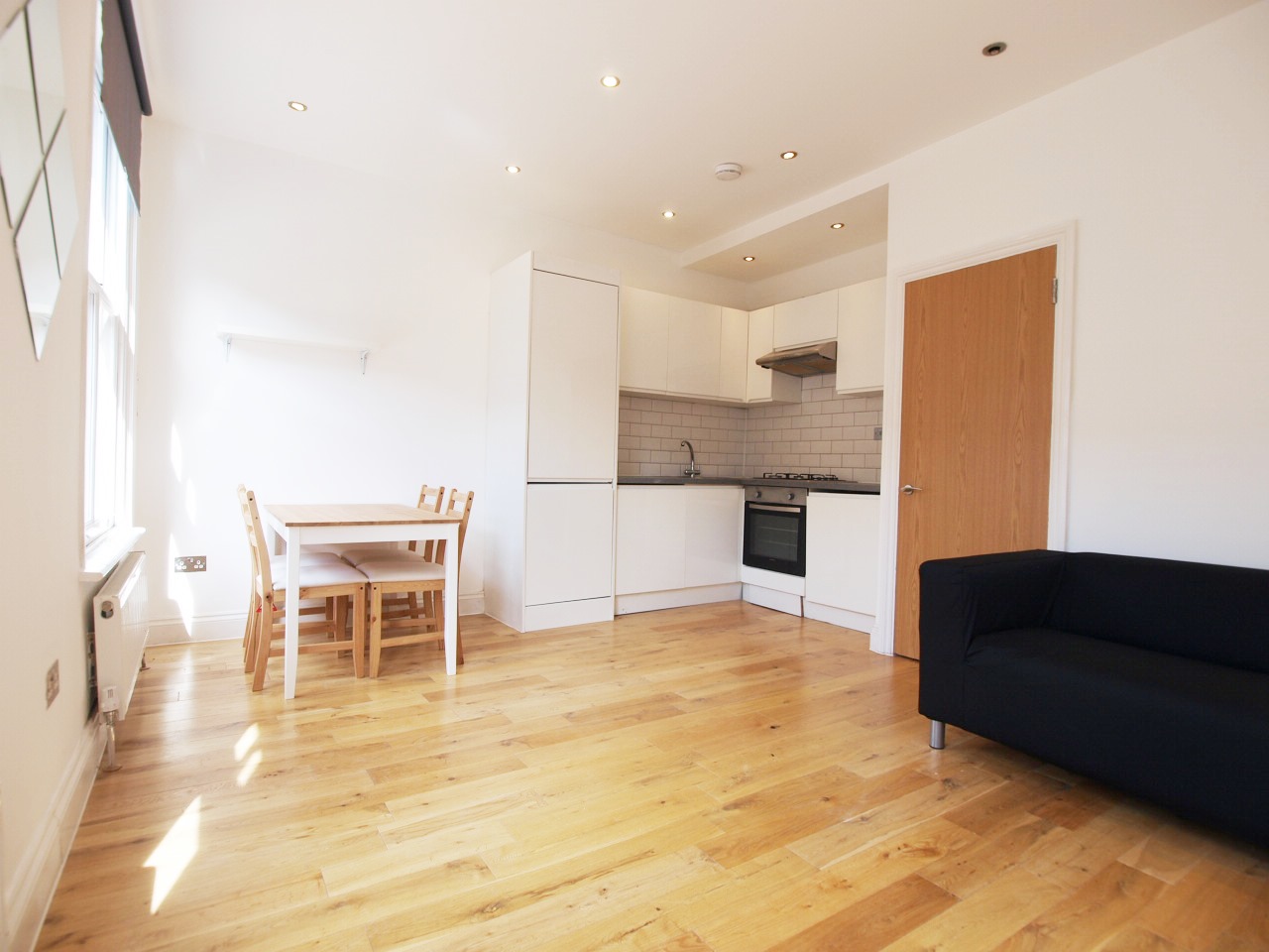 2 Bedroom Flat to rent in Finsbury Park, London, N19