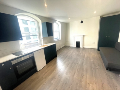 Studio Flat to rent in Mornington Crescent, Camden, London, NW1