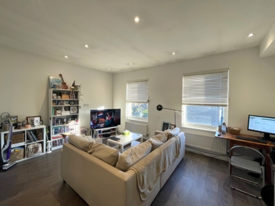 1 Bedroom Flat to rent in Turnpike Lane, Wood Green, London, N8