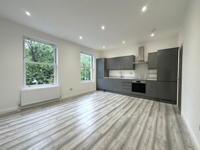 3 Bedroom Maisonette to rent in Trinity Road, Bounds Green, London, N22