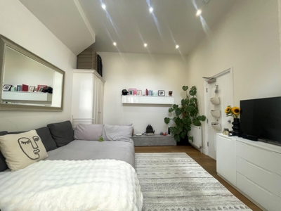 Studio Flat to rent in Wilberforce Road, Finsbury Park, London, N4