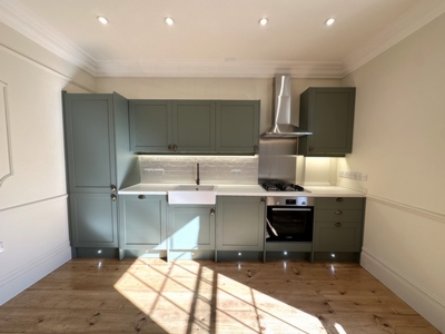 1 Bedroom Flat to rent in Hanley Road, Finsbury Park, London, N4