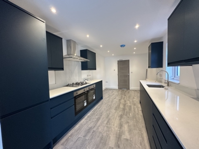 5 Bedroom House to rent in Trinity Road, Bounds Green, London, N22