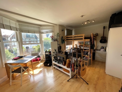 Flat to rent in Ferme Park Road, Crouch End, London, N8