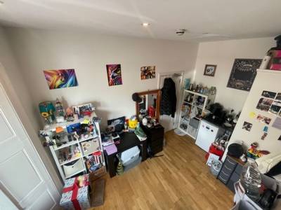 Studio Flat to rent in la Rose Lane, Tottenham, London, N15