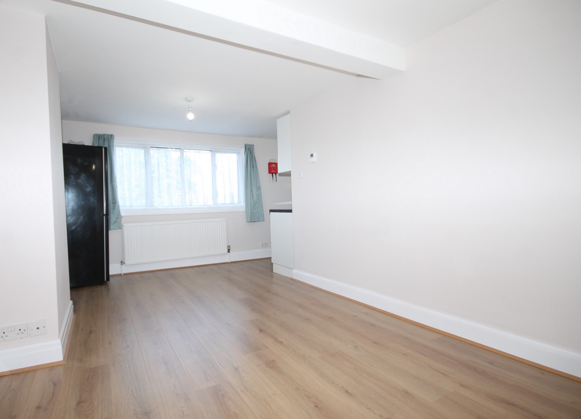 2 Bedroom Flat to rent in Golders Green, London, NW11