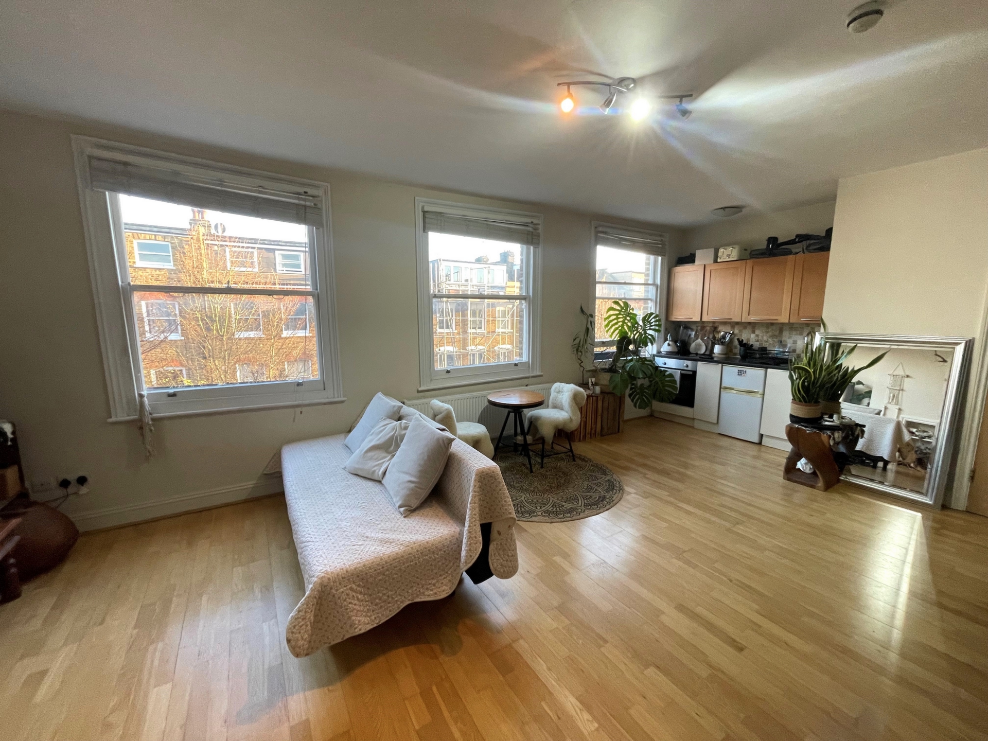 Flat to rent in Finsbury Park, London, N4