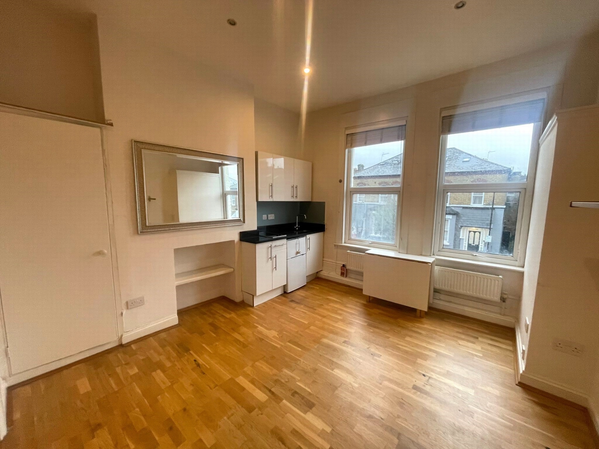 Flat to rent in Finsbury Park, London, N4