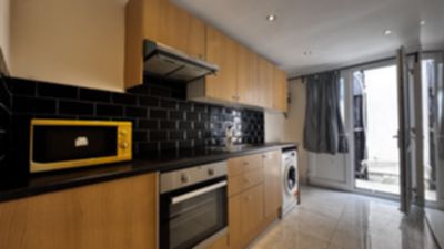 Studio to rent in Brook Road, Neasden, London, NW2