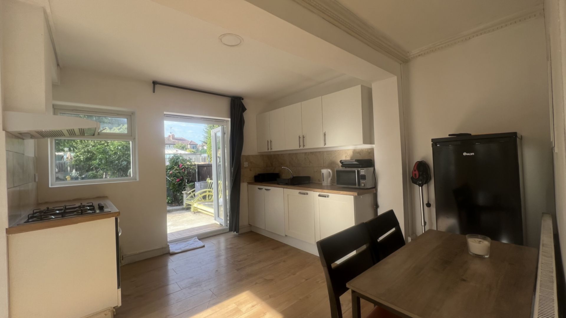 1 Bedroom 1 Bed Garden Flat to rent in Harrow, London, HA2