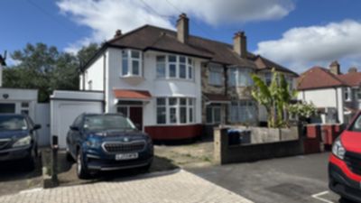 3 Bedroom 3 Bed House to rent in The Rise, Neasden, London, NW10