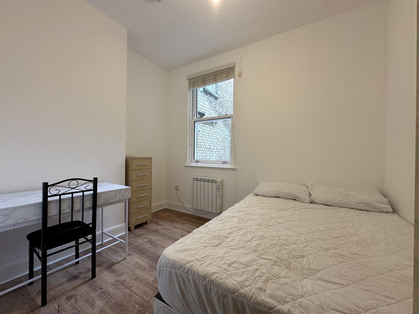 Flat to rent in Trinity Road, London, N22