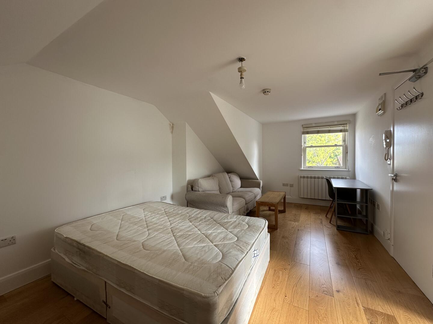 1 Bedroom Flat to rent in , London, N22