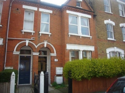 1 Bedroom Flat to rent in Whatman Road, London, SE23