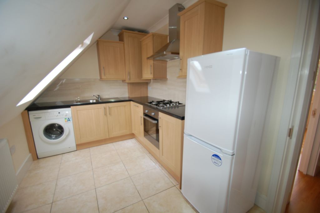 Studio to rent in Hendon, London, NW4