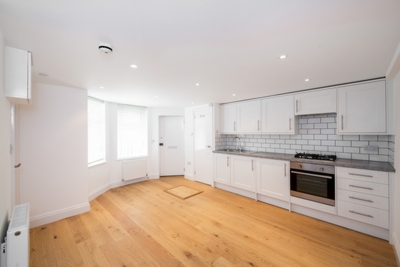 Studio to rent in Sotheby Road, Highbury, London, N5